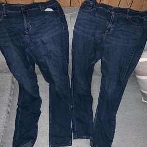 Set of 2 pairs of Old Navy Super Skinny Jeans